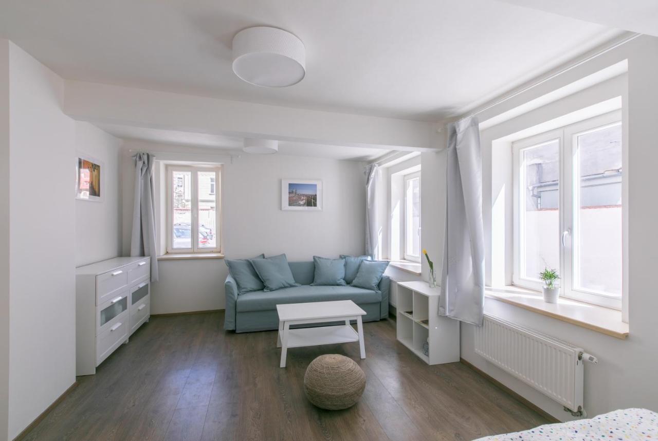 Cozy Apartment In Quiet Courtyard Near Charles Bridge Prága Kültér fotó