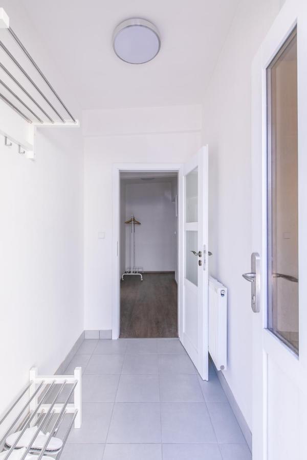 Cozy Apartment In Quiet Courtyard Near Charles Bridge Prága Kültér fotó